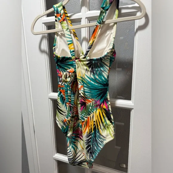 NWOT Shade & Shore Women's Plunge Ring Detail Swimsuit-Multi Tropical Print - Picture 10 of 13
